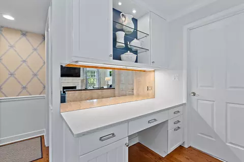Kitchen - 1101 Golfview Rd, Glenview, IL 60025 photo 5 of 5