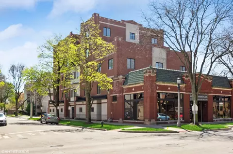444 Ashland Ave #4, River Forest, IL 60305
