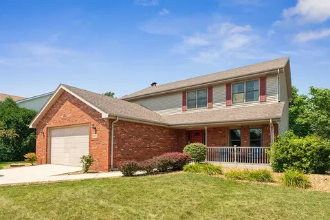 8008 Wheatfield Dr, Frankfort, IL 60423