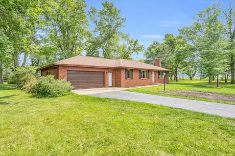 234 County Road 2000 Rd, Longview, IL 61852