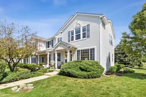 810 County Line Rd, Aurora, IL 60502