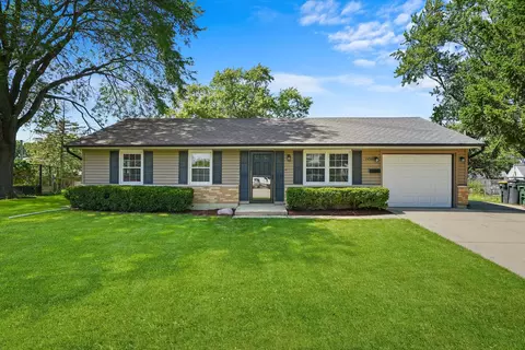 1206 Alexander Pl, Streamwood, IL 60107