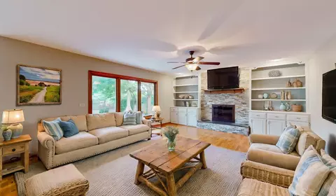 341 Bryan Dr, Cary, IL 60013 photo 5