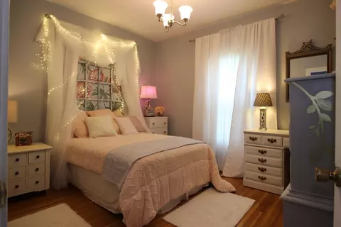 Bedroom - 815 E Monroe St, Bloomington, IL 61701 photo 2 of 3
