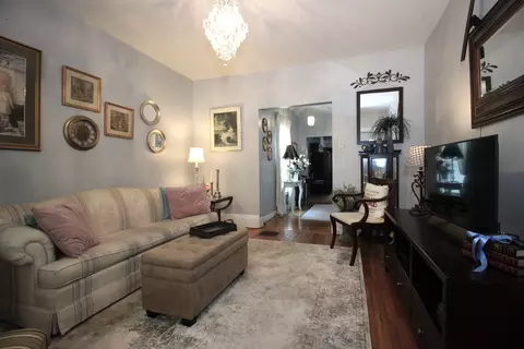 Living - 815 E Monroe St, Bloomington, IL 61701 photo 2 of 2