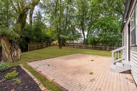 1121 E 9th St, Lockport, IL 60441 photo 23