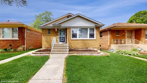 9024 S Euclid Ave, Chicago, IL 60617