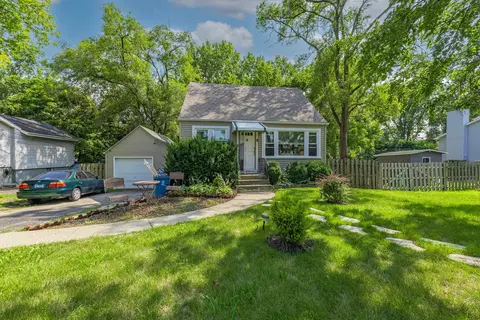 336 E Red Oak Ave, Bensenville, IL 60106