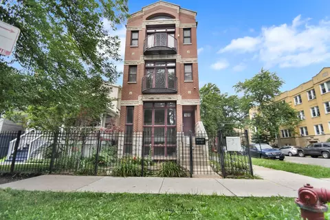 3934 W Argyle St #1, Chicago, IL 60625