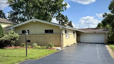 245 E Madison St, Villa Park, IL 60181