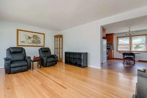 2531 Peter Rd, Des Plaines, IL 60018 photo 4