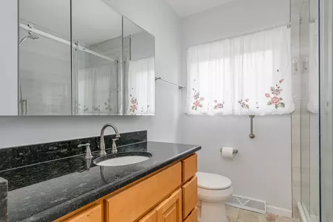 2531 Peter Rd, Des Plaines, IL 60018 photo 13