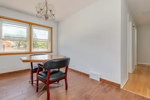 2531 Peter Rd, Des Plaines, IL 60018 photo 5