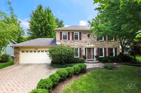118 Claremont Dr, Naperville, IL 60540