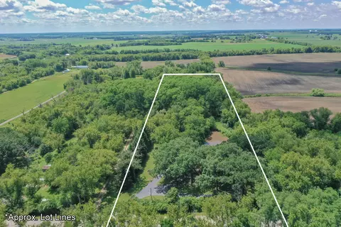 13703 Obrien Rd, Hebron, IL 60034 photo 4