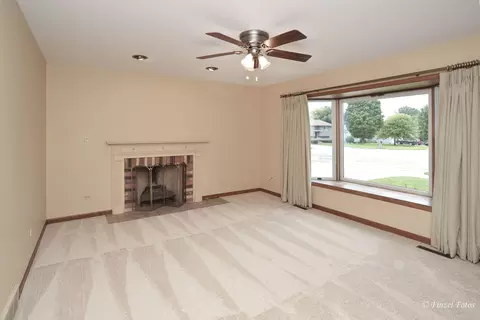 1009 3rd St, Harvard, IL 60033 photo 3