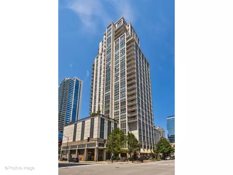 200 W Grand Ave #1402, Chicago, IL 60654