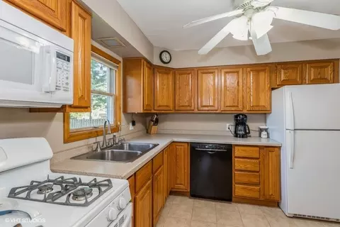 Kitchen - 606 S Broadway St, Mchenry, IL 60050 photo 2 of 3