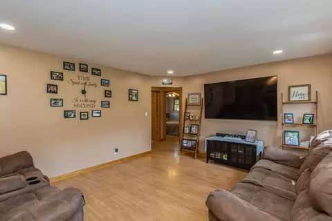 Living - 606 S Broadway St, Mchenry, IL 60050 photo 1 of 1