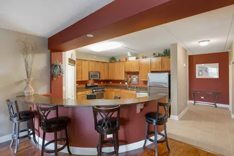 Kitchen - 1 Itasca Pl #411, Itasca, IL 60143 photo 4 of 4