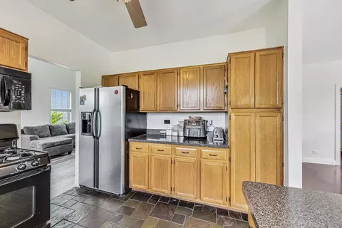 2119 Hammel Ave, Aurora, IL 60504 photo 12