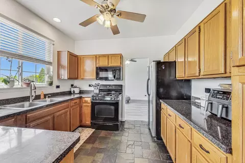 2119 Hammel Ave, Aurora, IL 60504 photo 10