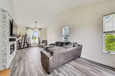 2119 Hammel Ave, Aurora, IL 60504 photo 5