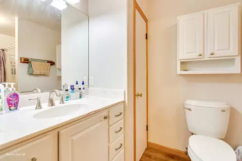 Bath - 108 George St, Morris, IL 60450 photo 1 of 2