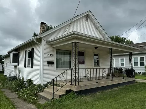 1833 Columbus St, Ottawa, IL 61350