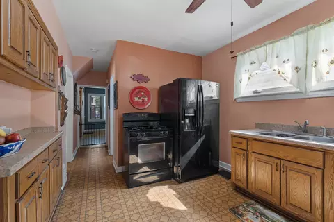 Entry Way - 8105 44th St, Lyons, IL 60534 photo 1 of 1