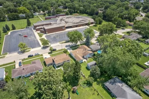 View/Area - 1230 Braeburn Dr, Elgin, IL 60123 photo 1 of 3