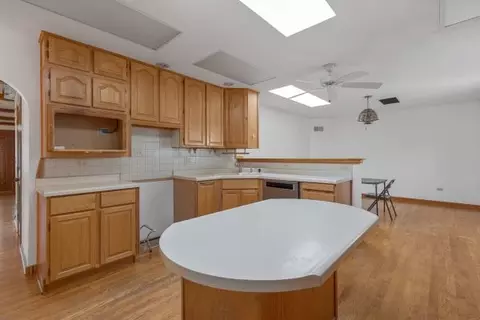 Kitchen - 1230 Braeburn Dr, Elgin, IL 60123 photo 2 of 3