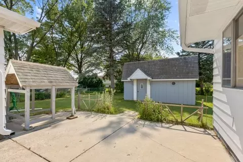 Exterior - 1230 Braeburn Dr, Elgin, IL 60123 photo 8 of 10