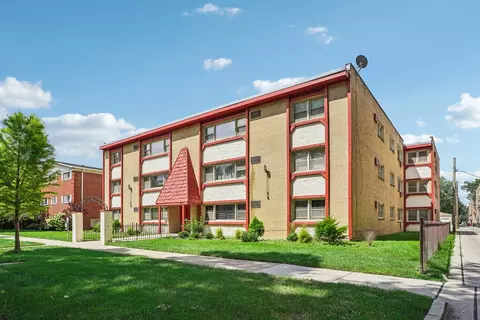 415 S Lombard Ave #205, Oak Park, IL 60302
