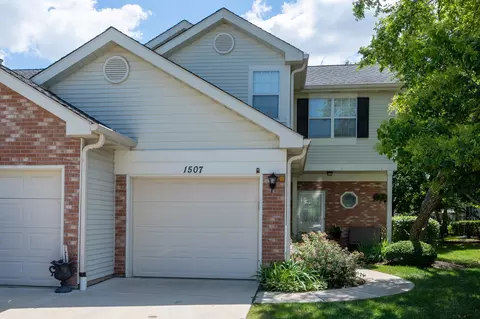 1507 Golfview Ct, Glendale Heights, IL 60139