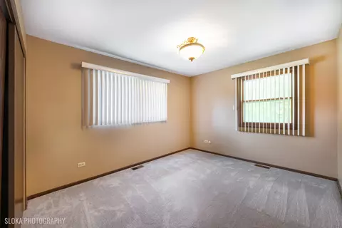 Bedroom - 1397 Wauchope Dr, Elgin, IL 60123 photo 4 of 6