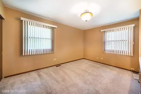 Bedroom - 1397 Wauchope Dr, Elgin, IL 60123 photo 1 of 6