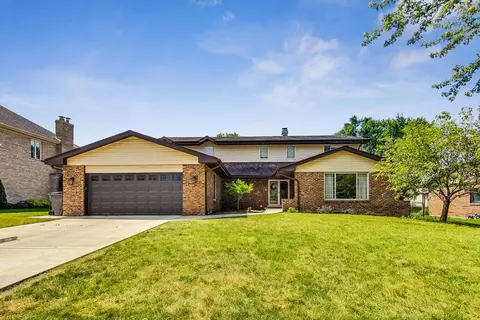 8231 Red Oak Ln, Orland Park, IL 60462