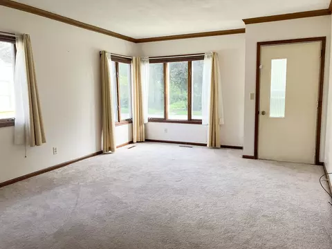 204 E Winfield St, Morrison, IL 61270 photo 3