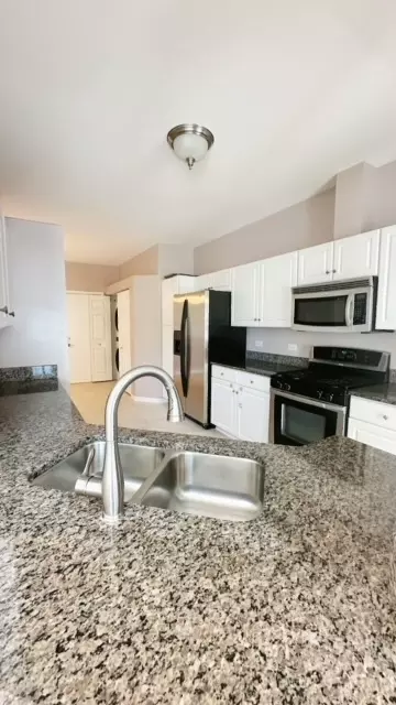 Kitchen - 5536 Elizabeth Pl, Rolling Meadows, IL 60008 photo 3 of 3