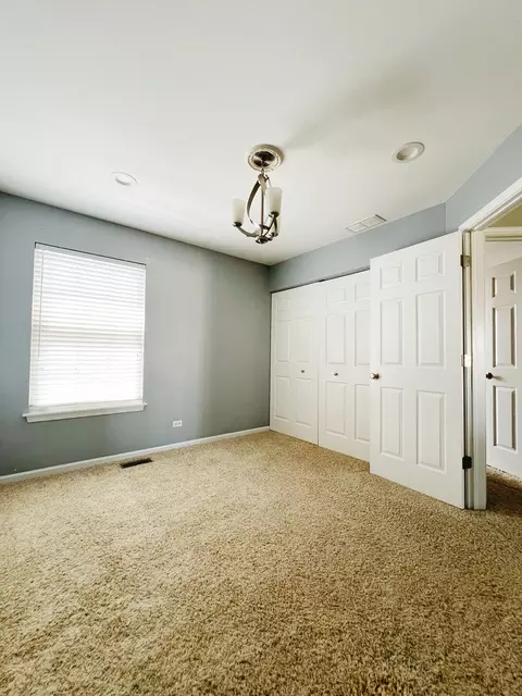 Bedroom - 5536 Elizabeth Pl, Rolling Meadows, IL 60008 photo 3 of 4