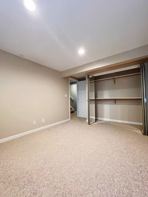 Bedroom - 5536 Elizabeth Pl, Rolling Meadows, IL 60008 photo 4 of 4