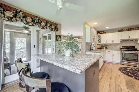 1308 Cranbrook Cir, Aurora, IL 60502 photo 15