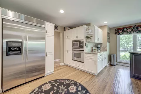 1308 Cranbrook Cir, Aurora, IL 60502 photo 12