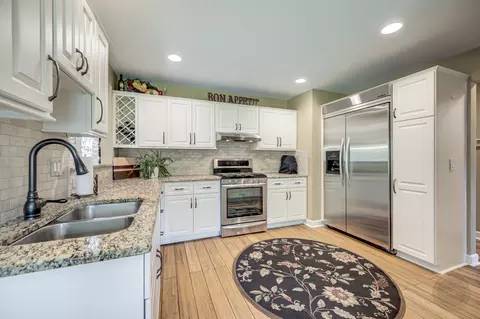 1308 Cranbrook Cir, Aurora, IL 60502 photo 11