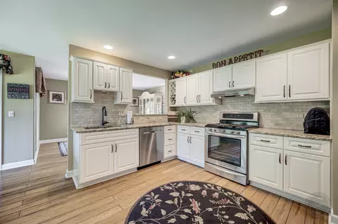1308 Cranbrook Cir, Aurora, IL 60502 photo 14