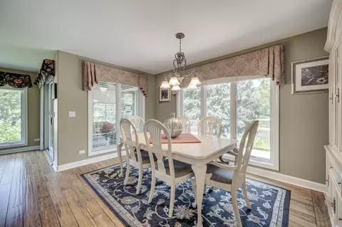 1308 Cranbrook Cir, Aurora, IL 60502 photo 10