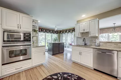 1308 Cranbrook Cir, Aurora, IL 60502 photo 13