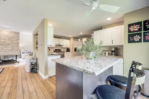 1308 Cranbrook Cir, Aurora, IL 60502 photo 16