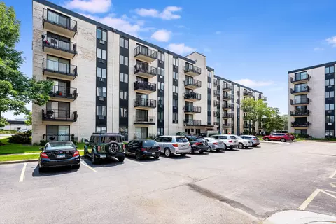 9128 W Terrace Dr #2C, Niles, IL 60714